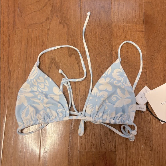 ONIA SWIM ALEXA BIKINI TOP tropical flower in cool blue - Picture 2 of 4